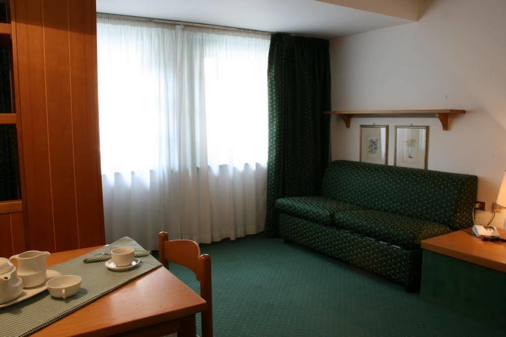 Residence Hotel Sport Campiglio Madonna Extérieur photo