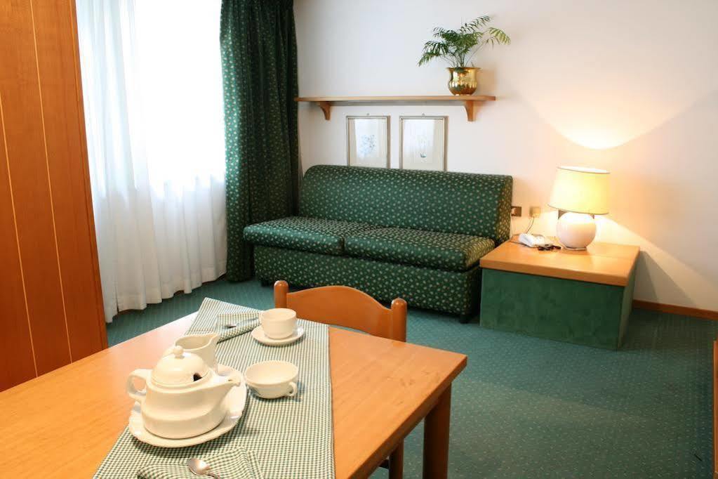 Residence Hotel Sport Campiglio Madonna Extérieur photo